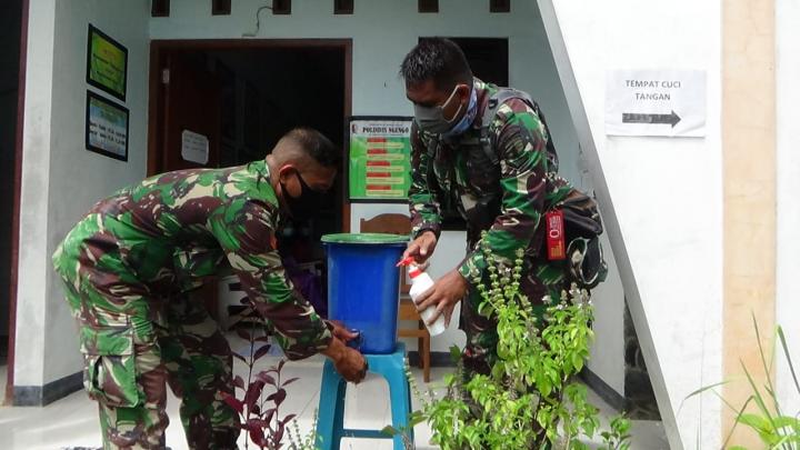 Masuk Polindes, Satgas TMMD Bojonegoro Terapkan Protokol Kesehatan